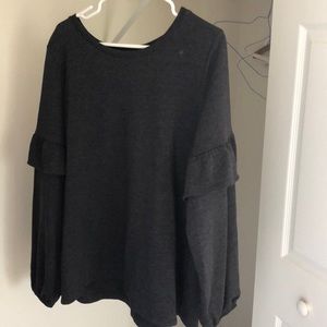 Cute ruffle sleeved sweatshirt